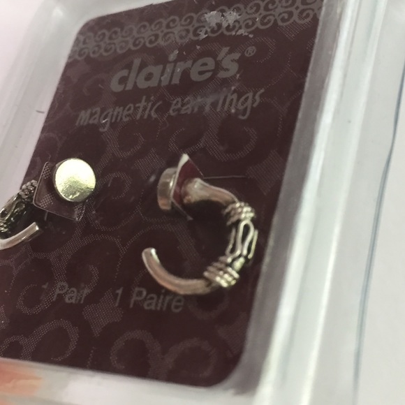 🆕 Claire’s Magnetic Hoop Earrings - Picture 5 of 5